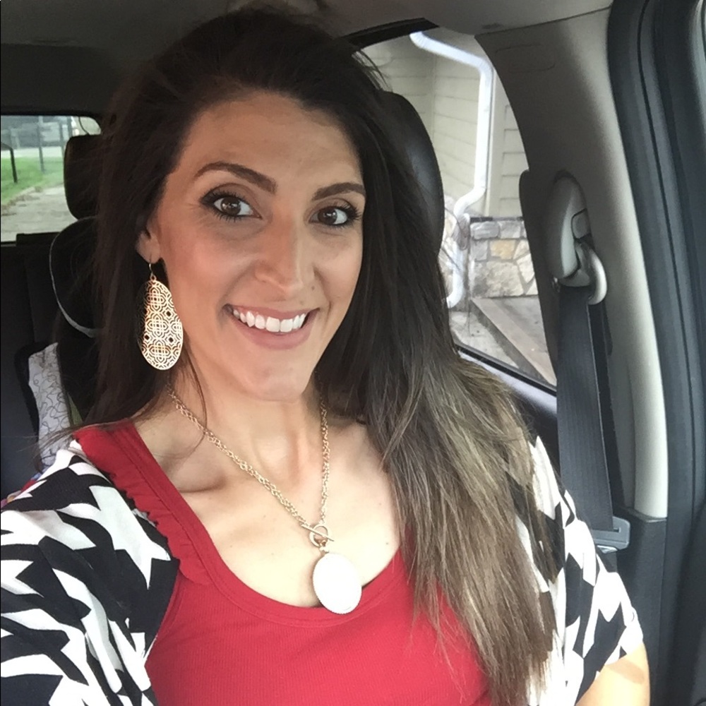 Meet your Posher, Carissa